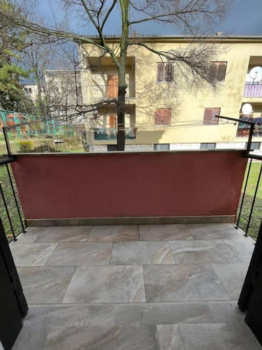 Lijepo Ureden Stan U Centru Grada Apartment Knin Luaran gambar