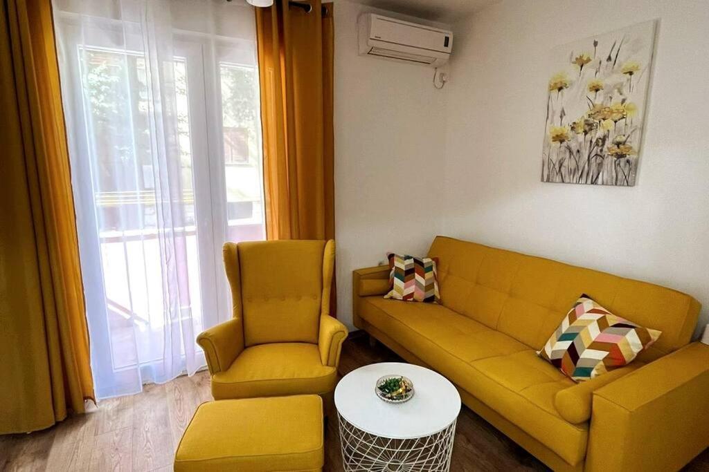 Lijepo Ureden Stan U Centru Grada Apartment Knin Luaran gambar