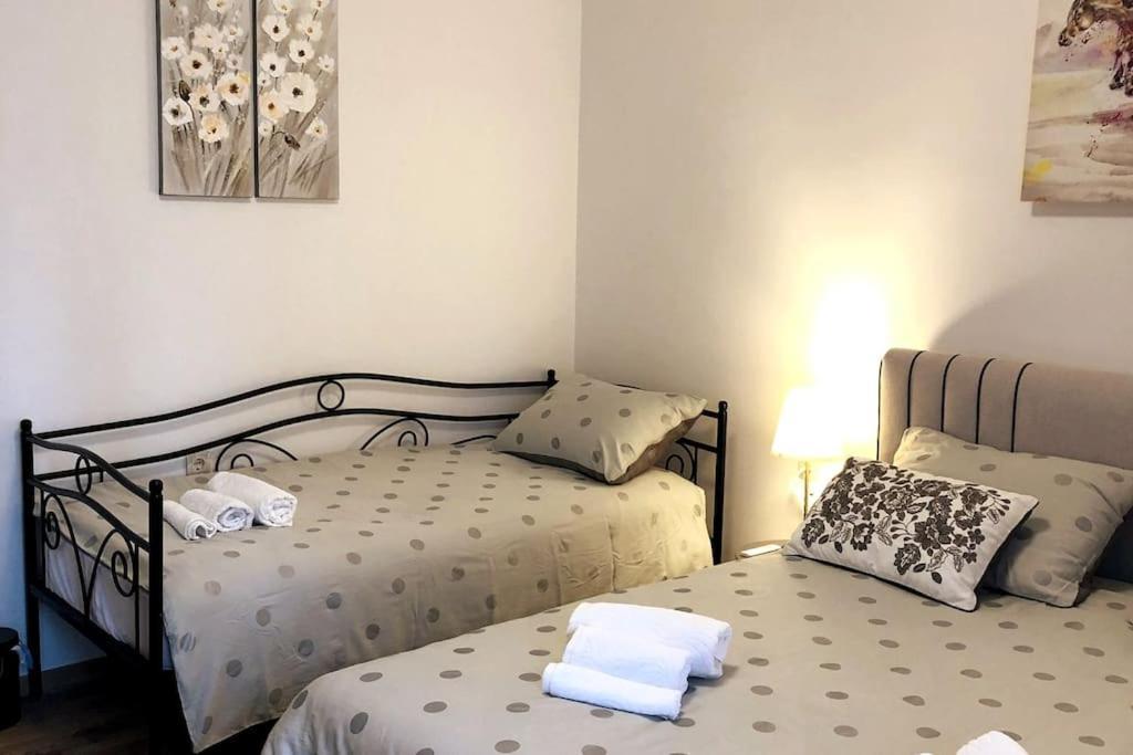 Lijepo Ureden Stan U Centru Grada Apartment Knin Luaran gambar