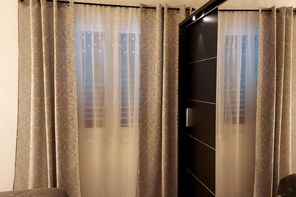 Lijepo Ureden Stan U Centru Grada Apartment Knin Luaran gambar